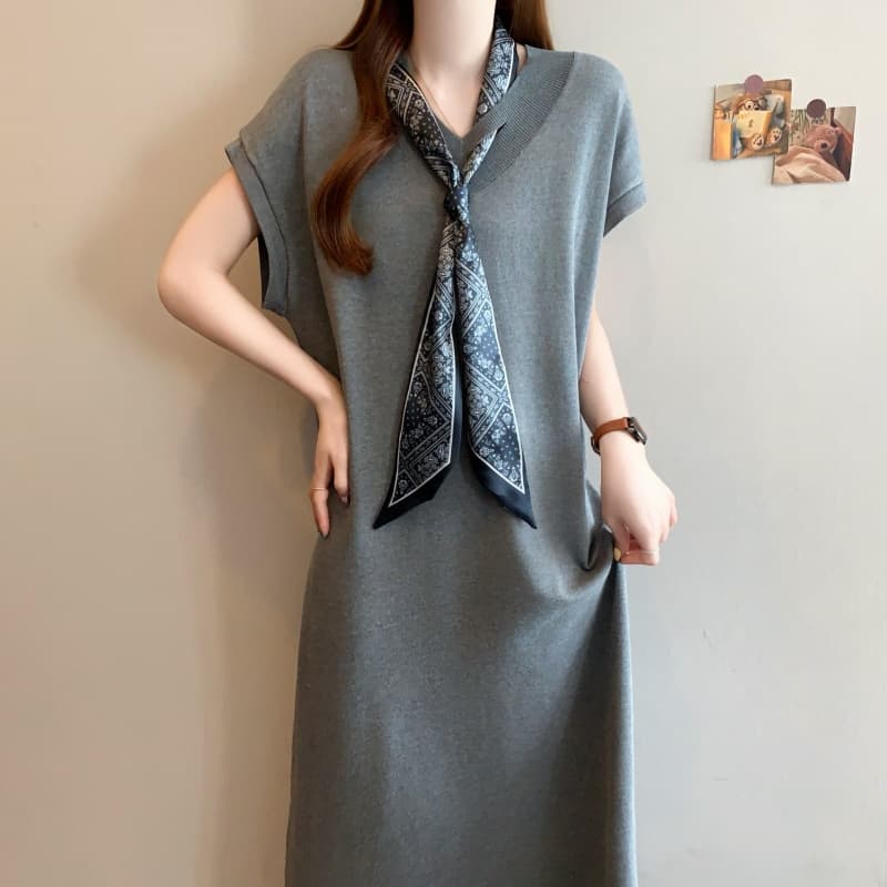 실사 빅 사이즈 여성 의류 봄 여름 한 부서 Chic V넥 경기 스카프 니트 드레스 디자인 센스 슬림해 보이는 치마 상세 이미지 5