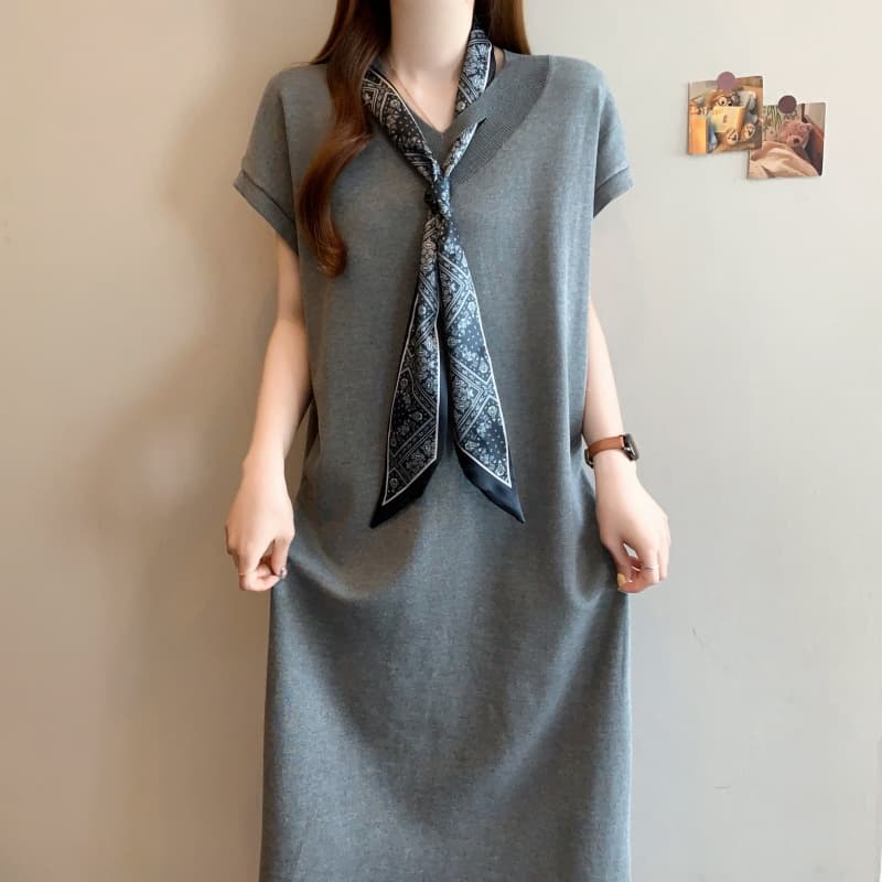 실사 빅 사이즈 여성 의류 봄 여름 한 부서 Chic V넥 경기 스카프 니트 드레스 디자인 센스 슬림해 보이는 치마 상세 이미지 6