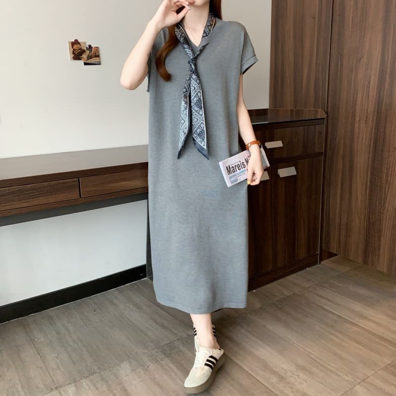 실사 빅 사이즈 여성 의류 봄 여름 한 부서 Chic V넥 경기 스카프 니트 드레스 디자인 센스 슬림해 보이는 치마 상세 이미지 10