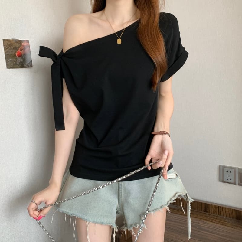 실사 빅 사이즈 여성 의류 여름 디자인 센스 주름 비스듬한 어깨 슬림해 보이는 반팔 티셔츠 지방 mm 허리 수축 오프숄더 맨위 이미지 5