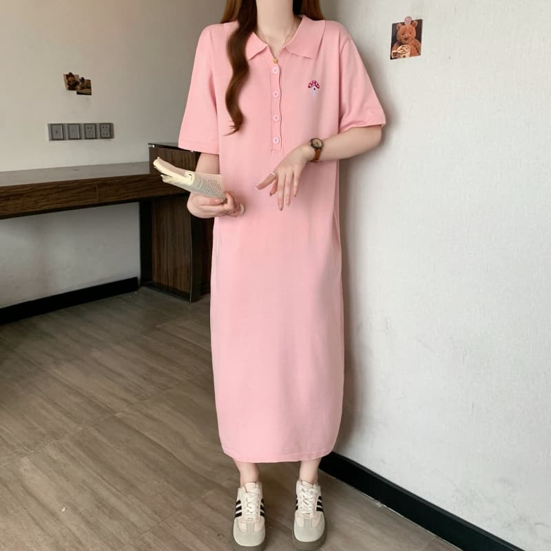 실사 빅 사이즈 여성 의류 여름 새로운 지방 mm 디자인 센스 POLO 칼라 자수 연령 감소 슬림해 보이는 니트 드레스 상세 이미지 3