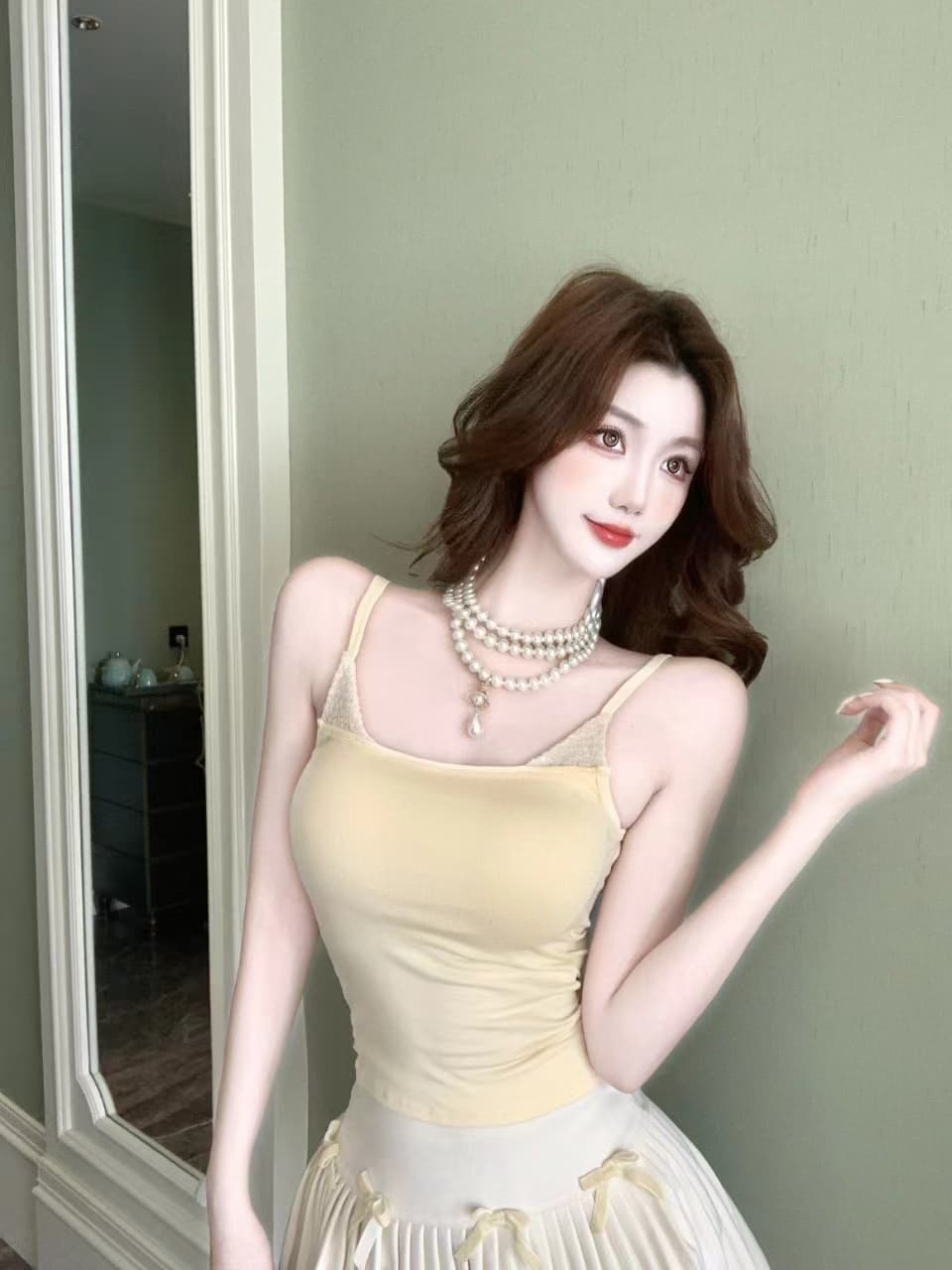 여름 새로운 핫걸 바람 스팽글 패치워크 캐미솔 몸매 가꾸기 슬림해 보이는 여성 고정 벨트 가슴 패드 의류 이미지 3