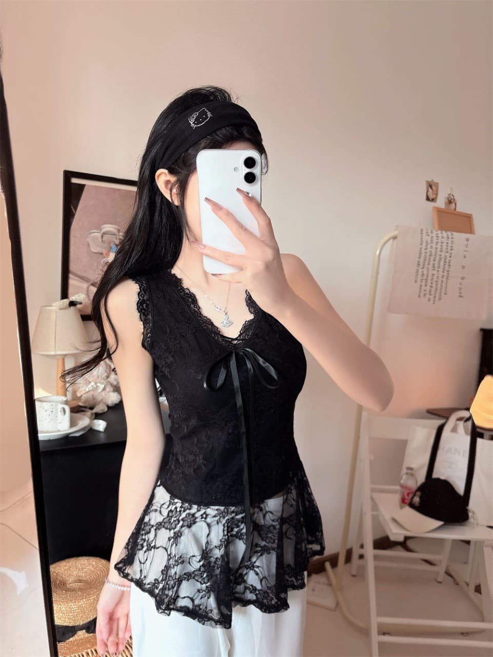 여름 새로운 순수한 욕망 바람 V넥 레이스 레이스 패치워크 조끼 몸매 가꾸기 슬림해 보이는 여성 고정 벨트 가슴 패드 상세 이미지 7