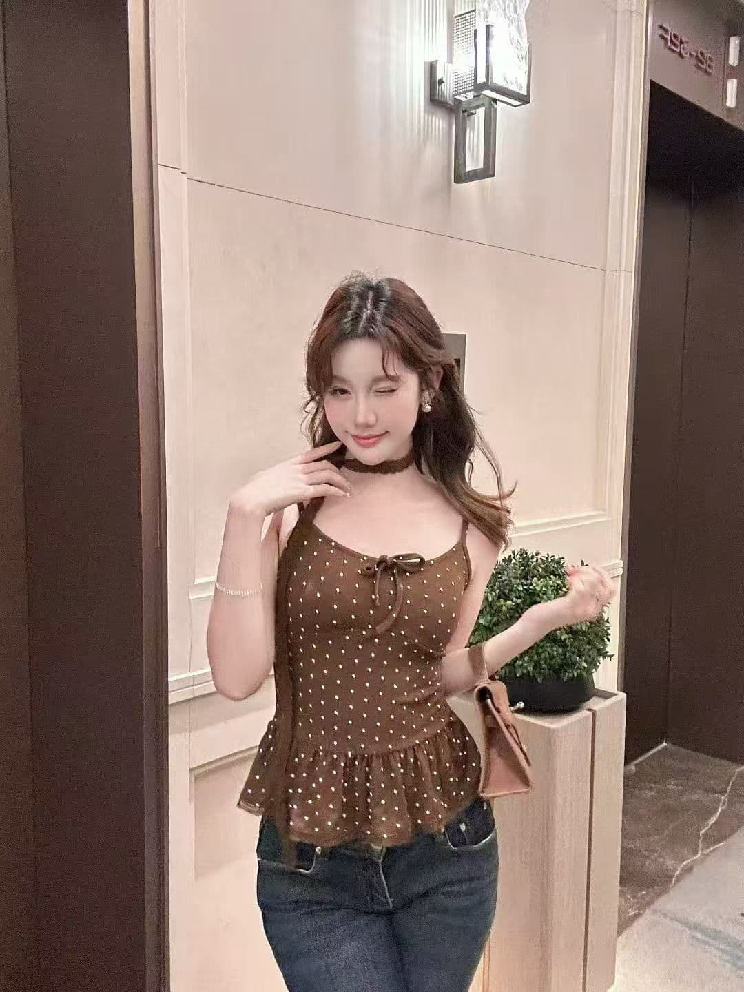 달콤한 매운맛 섹시함 나비 매듭 스트랩 작은 셔츠 여성 가을 겨울 인사이드 가져 가라. 외출용 도트 무늬 캐미솔 맨위 상세 이미지 33