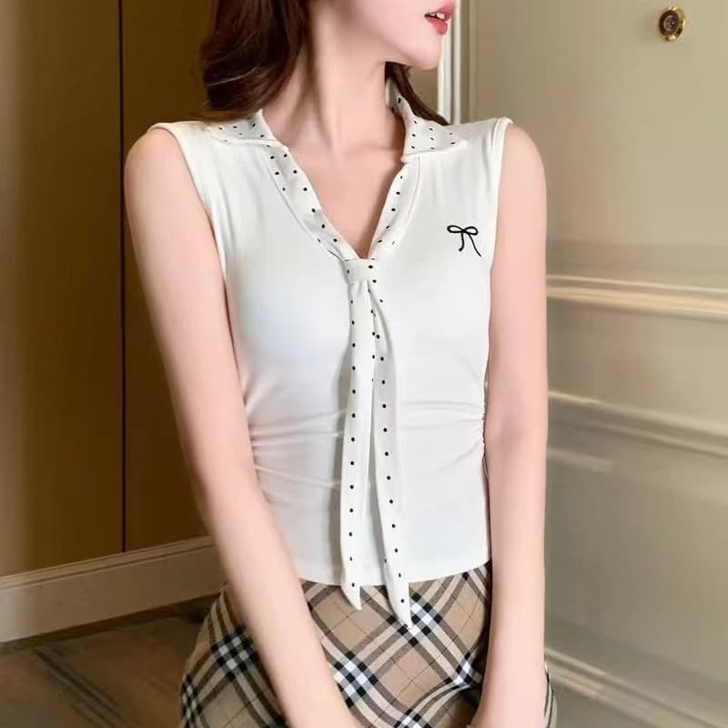 프랑스식 V넥 도트 무늬 넥타이 캐미솔 여름 2026 아메리칸 폴로 칼라 나비 매듭 자수 벨트 가슴 패드 의류