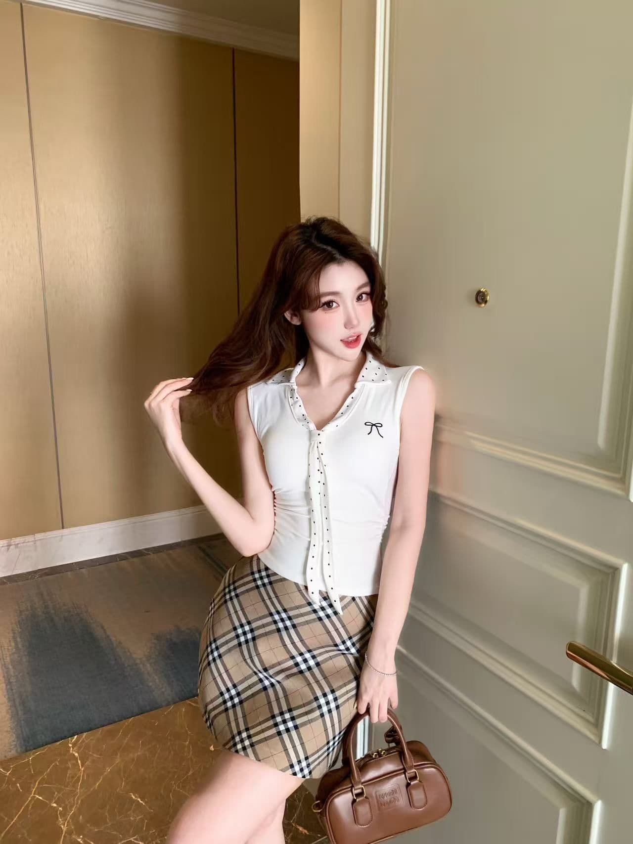 프랑스식 V넥 도트 무늬 넥타이 캐미솔 여름 2026 아메리칸 폴로 칼라 나비 매듭 자수 벨트 가슴 패드 의류 상세 이미지 4