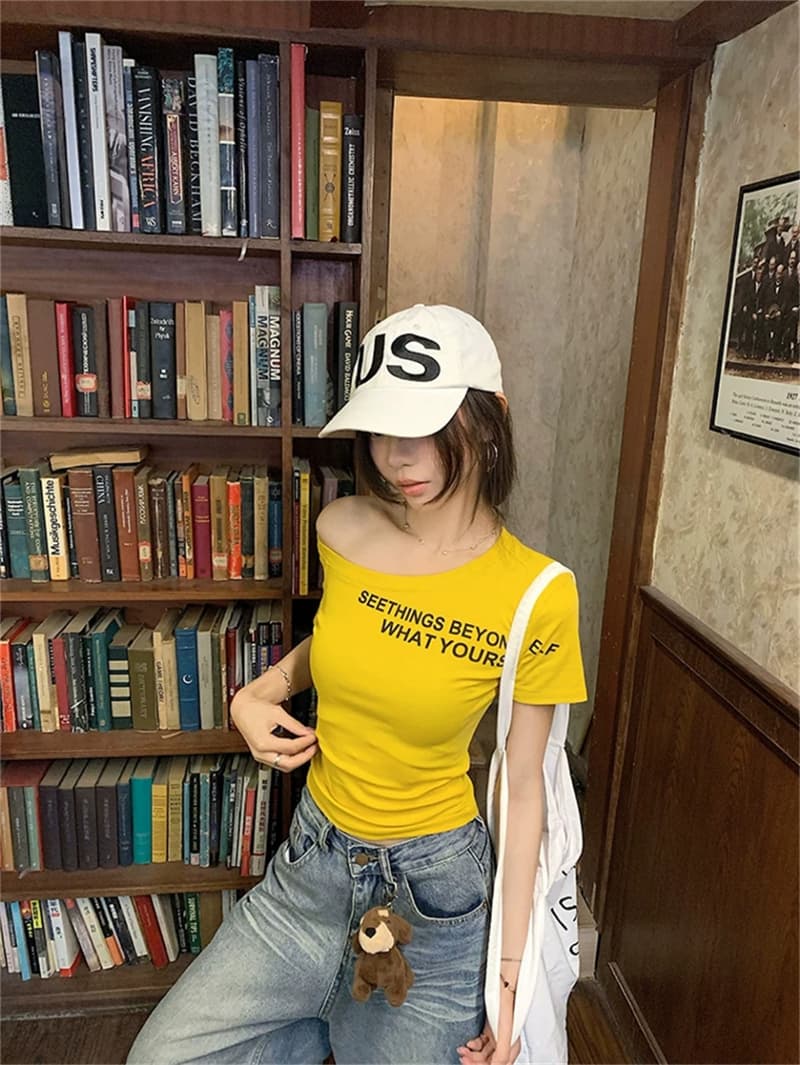 여름 새로운 핫걸 바람 비스듬한 어깨 알파벳 프린트 패치워크 반팔 티셔츠 여성 몸매 가꾸기 슬림해 보이는 원피스 벨트 가슴 패드 상세 이미지 24