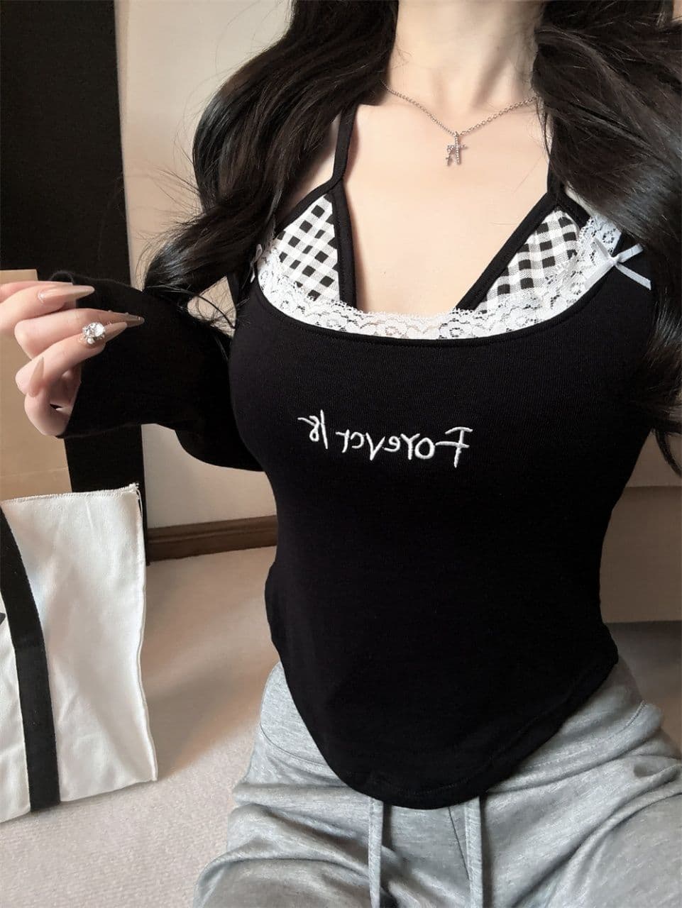 가을 달콤함 페이크 레이어드 긴팔 티셔츠 여성 벨트 가슴 패드 만나는 속옷 몸매 가꾸기 슬림해 보이는 외출용 기본 셔츠 상세 이미지 13