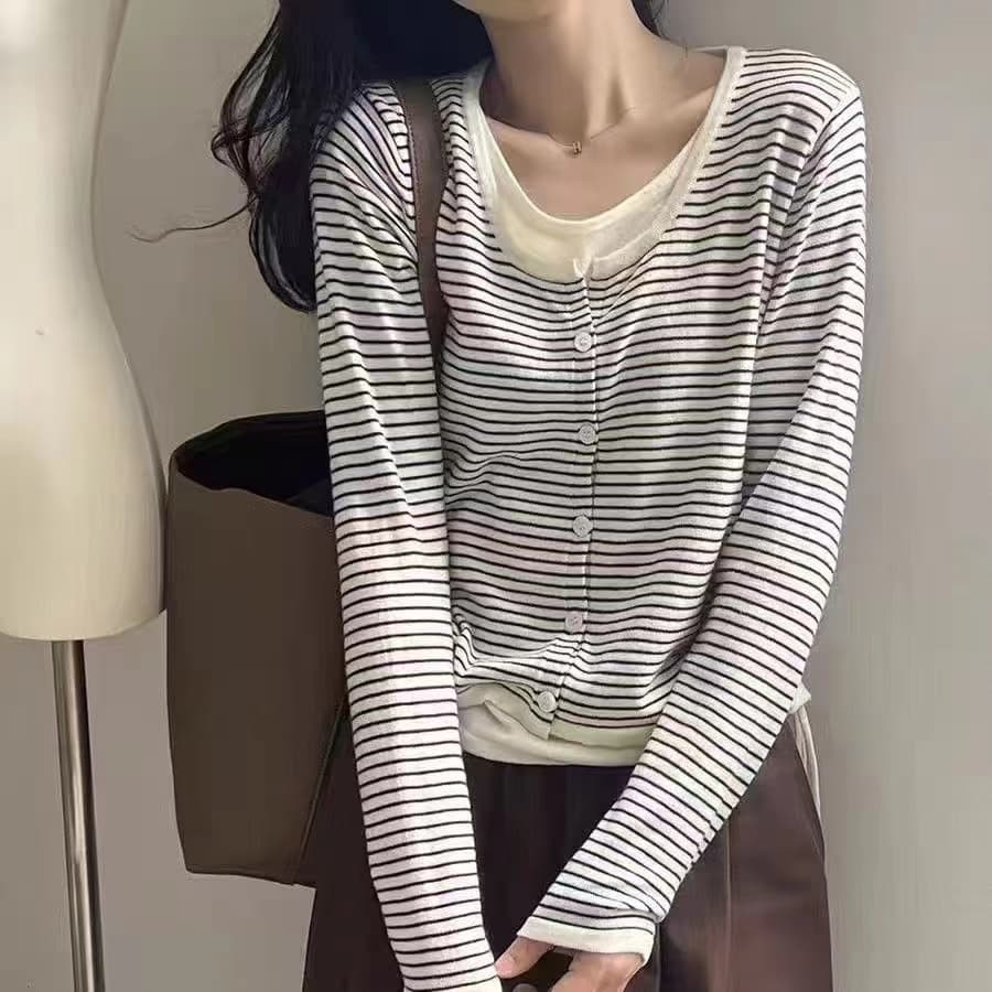 프랑스식 고급 센스 다용도 스웨터 여자 가을 2026 새로운 페이크 레이어드 라운드 넥 고유 한 아름다운 작은 셔츠 이미지 4