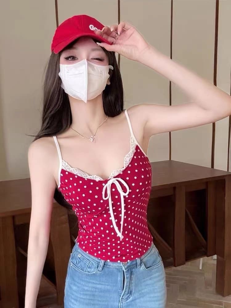 섹시함 핫걸 레이스 조각 레트로 도트 무늬 V넥 슬립 아름다움 멜빵 가슴 패드 쇼트 스타일 몸매 가꾸기 슬림해 보이는 맨위