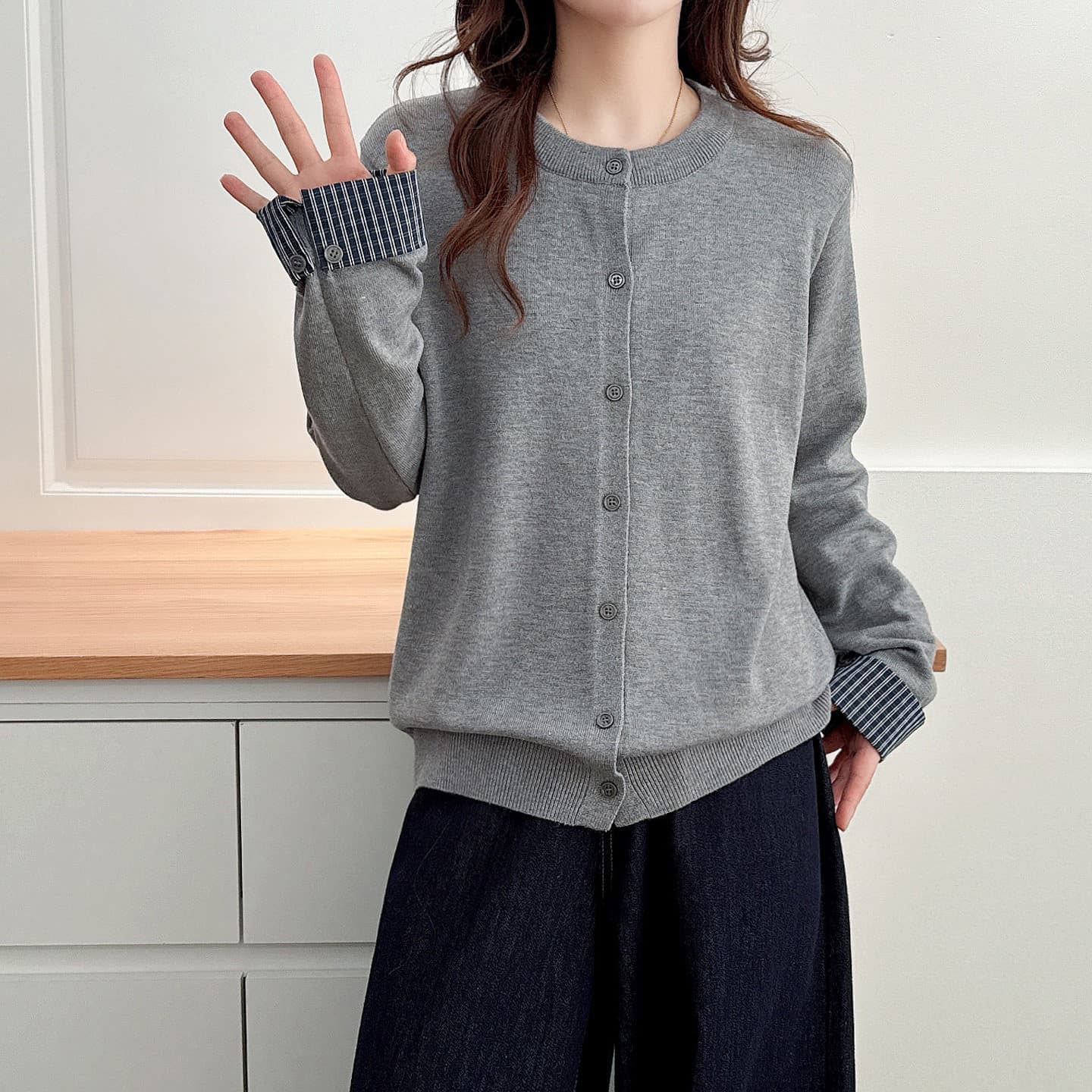 가을 디자인 센스 체크무늬 소매 싸움 패션 연결 라운드 넥 긴팔 다용도 여성 셔츠 오픈 가디건 외부 가져 가라. 상세 이미지 2