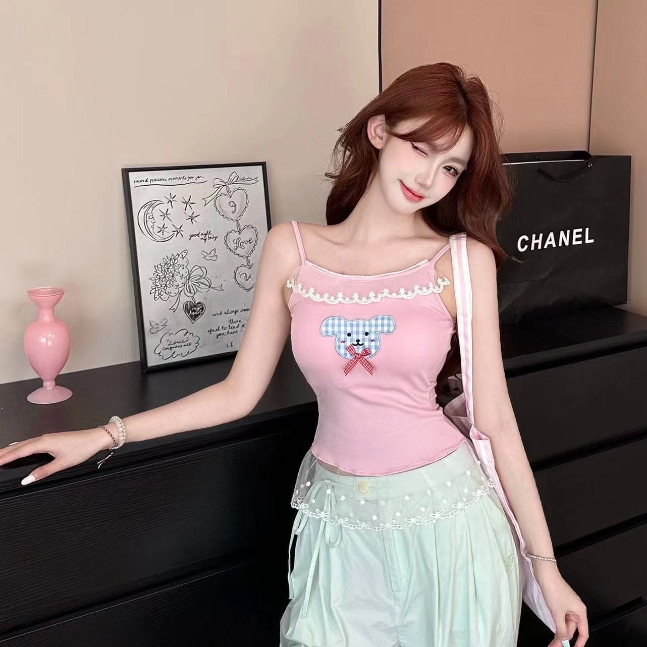 새로운 작은 대중 핫걸 k 만화 프린트 슬립 여성 허리 수축 여름 몸매 가꾸기 슬림해 보이는 벨트 가슴 패드 인사이드 가져 가라. 튜브탑 이미지 2