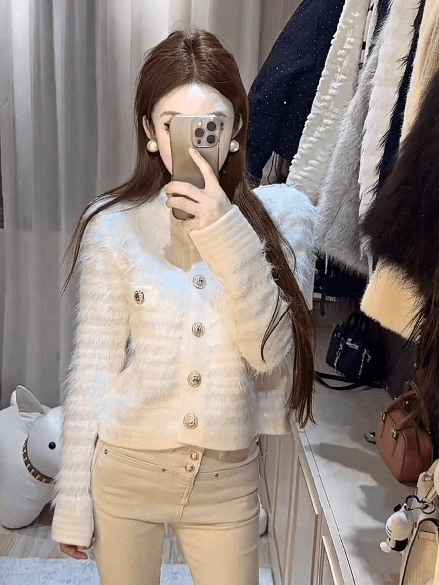 빛 럭셔리 명문 여성 작은 샤넬 스타일 모피 술 니트 스웨터 루즈핏 슬림해 보이는 스트레이트 싱글 줄 버튼 오픈 가디건 스웨터 여성 코트 상세 이미지 4