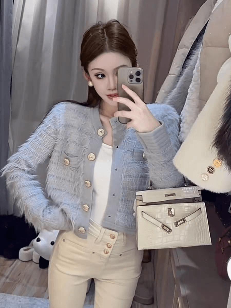 빛 럭셔리 명문 여성 작은 샤넬 스타일 모피 술 니트 스웨터 루즈핏 슬림해 보이는 스트레이트 싱글 줄 버튼 오픈 가디건 스웨터 여성 코트 상세 이미지 6