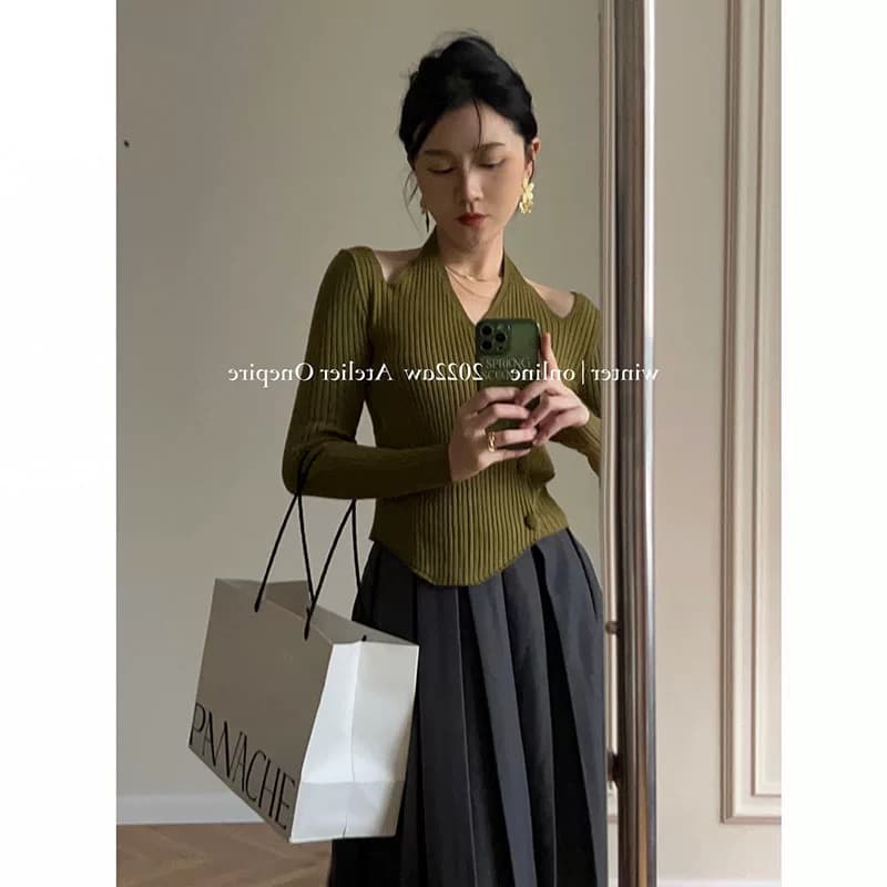 프랑스식 레트로 순수한 욕망 바람 니트 맨위 여성 신년 빨간색 몸매 가꾸기 슬림해 보이는 디자인 센스 행침 목 이슬 쇄골 스웨터 상세 이미지 2