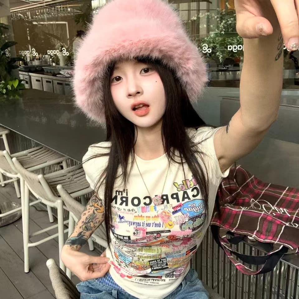 출퇴근 달콤한 차가운 핫걸 불규칙 만화 프린트 반팔 티셔츠 여성 다용도 긍정적 인 어깨 쇼트 스타일 미니멀리즘 맨위 이미지 4