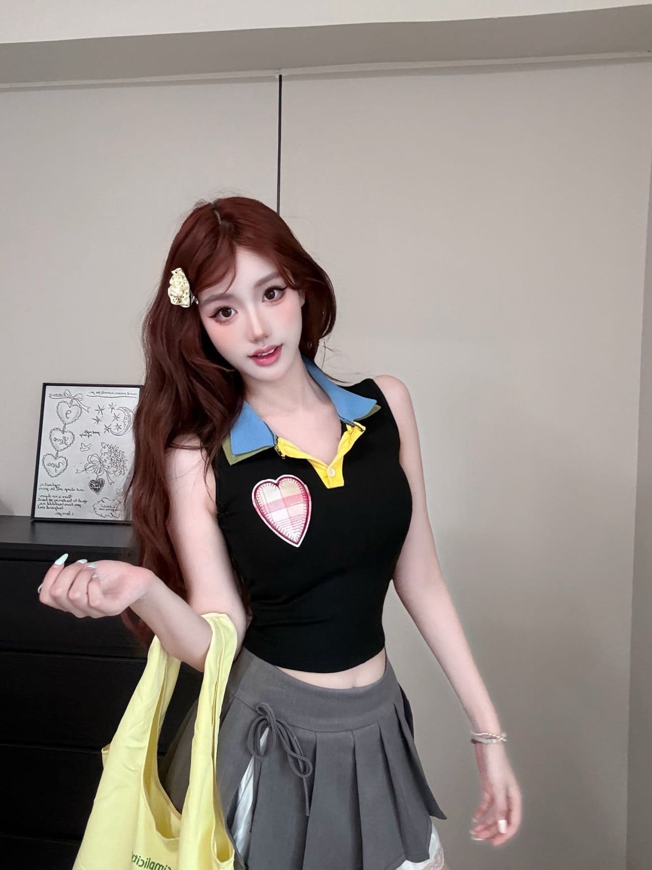 2026 새로운 달콤한 차가운 레트로 배색 패치 하트 자수 고정 가슴 패드 몸매 가꾸기 슬림해 보이는 외출용 쇼트 스타일 맨위 상세 이미지 3
