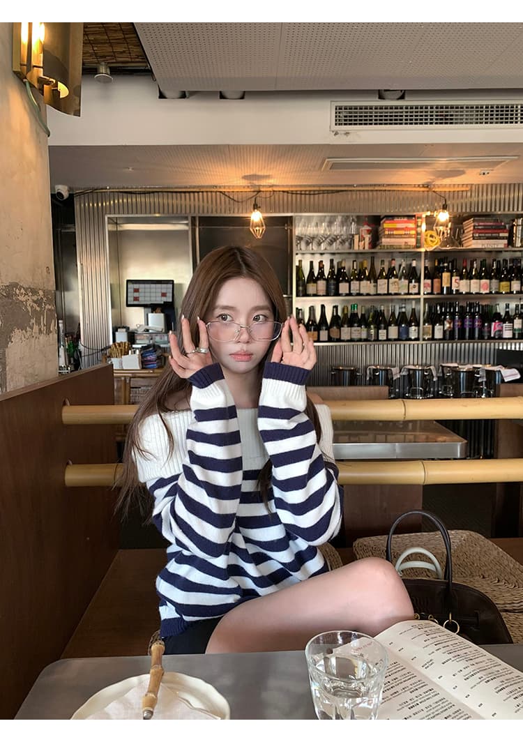 한 부서 품격 배색 스트라이프 오프숄더 니트 스웨터 2026 가을 겨울 새로운 패션 루즈핏 다용도 예쁜 스웨터 상세 이미지 15