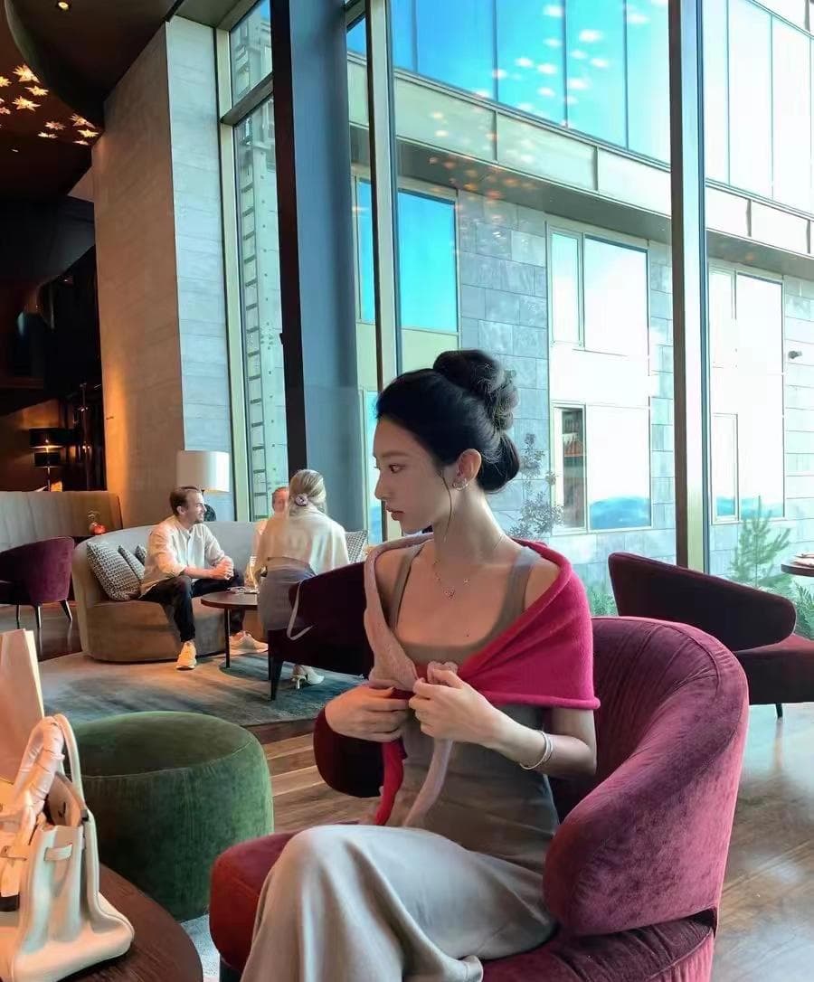 배색 스택 바늘 짠 셔츠 숄 여성 2026 여름 새로운 품격 패션 다용도 캐주얼 맨위 여성 상세 이미지 9