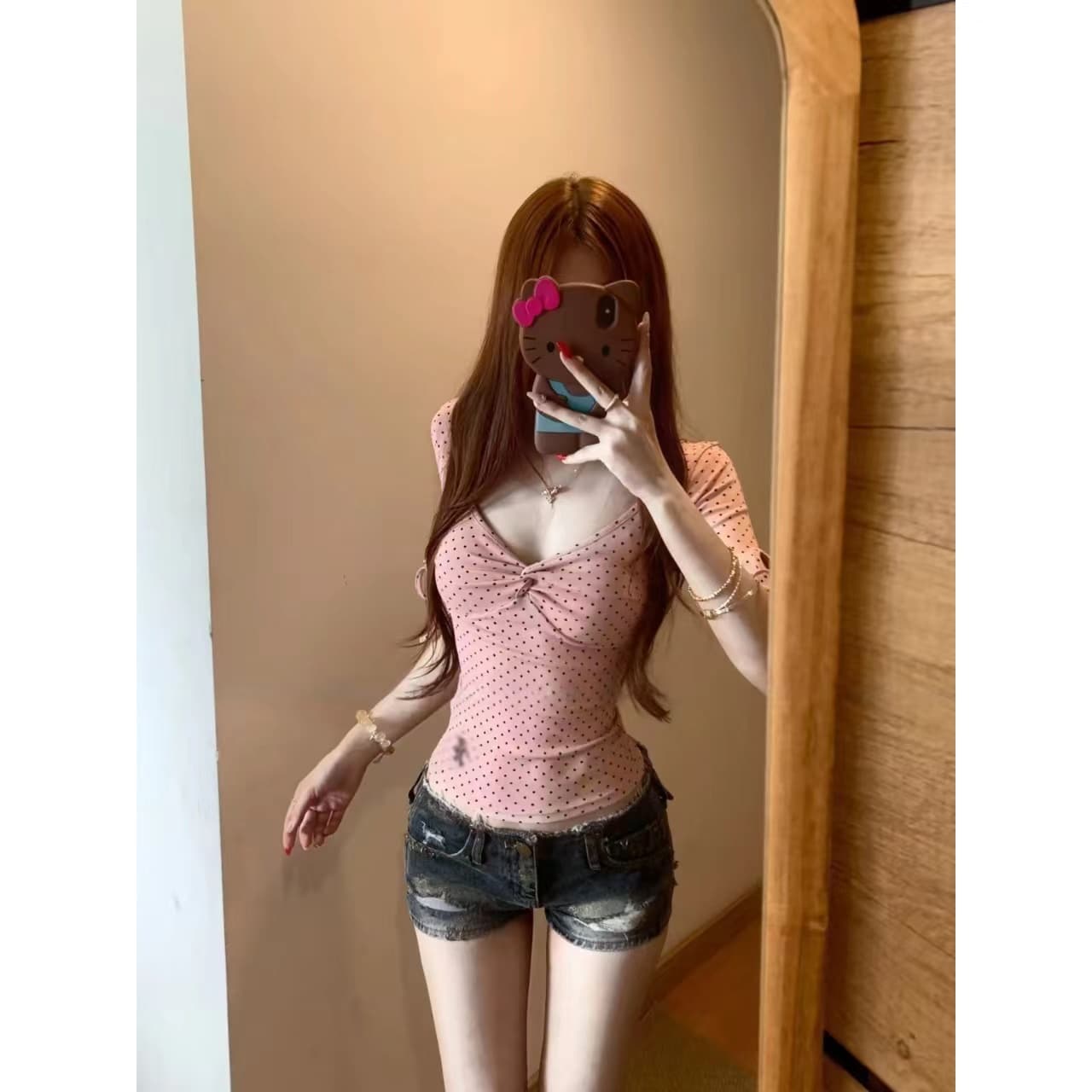 순수한 욕망 바람 여름 도트 무늬 자수 비틀림 몸매 가꾸기 슬림해 보이는 반팔 벨트 가슴 패드 이미지 3