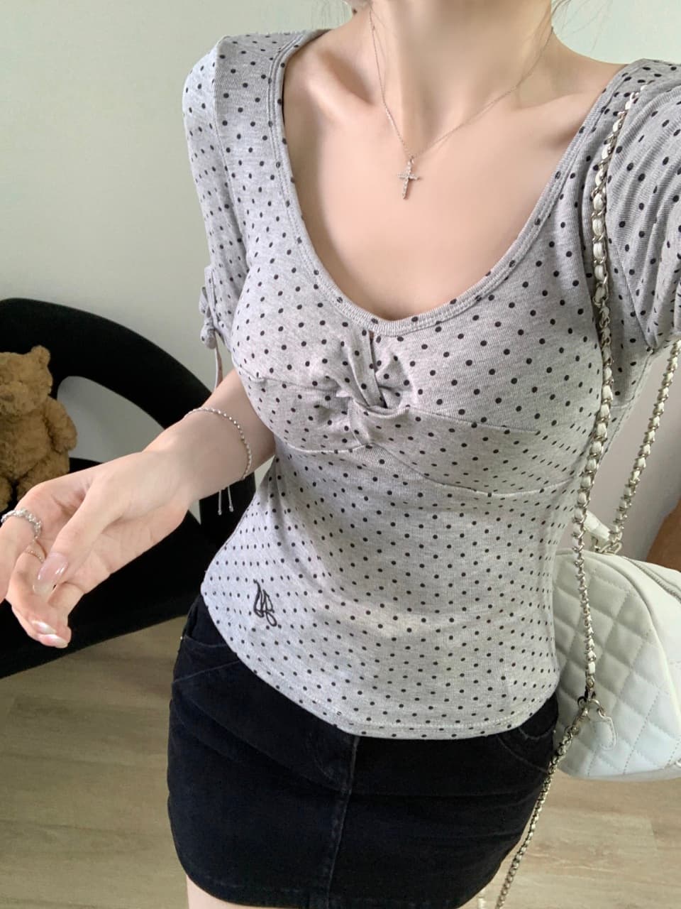 순수한 욕망 바람 여름 도트 무늬 자수 비틀림 몸매 가꾸기 슬림해 보이는 반팔 벨트 가슴 패드 상세 이미지 23