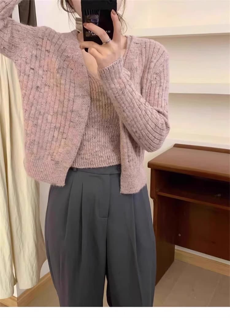 한국 스타일 레트로 색상 포인트 꽃 실 기타 선 가을 쇼트 스타일 몸매 가꾸기 슬림해 보이는 니트 오픈 가디건 캐미솔 투피스 세트 상세 이미지 20