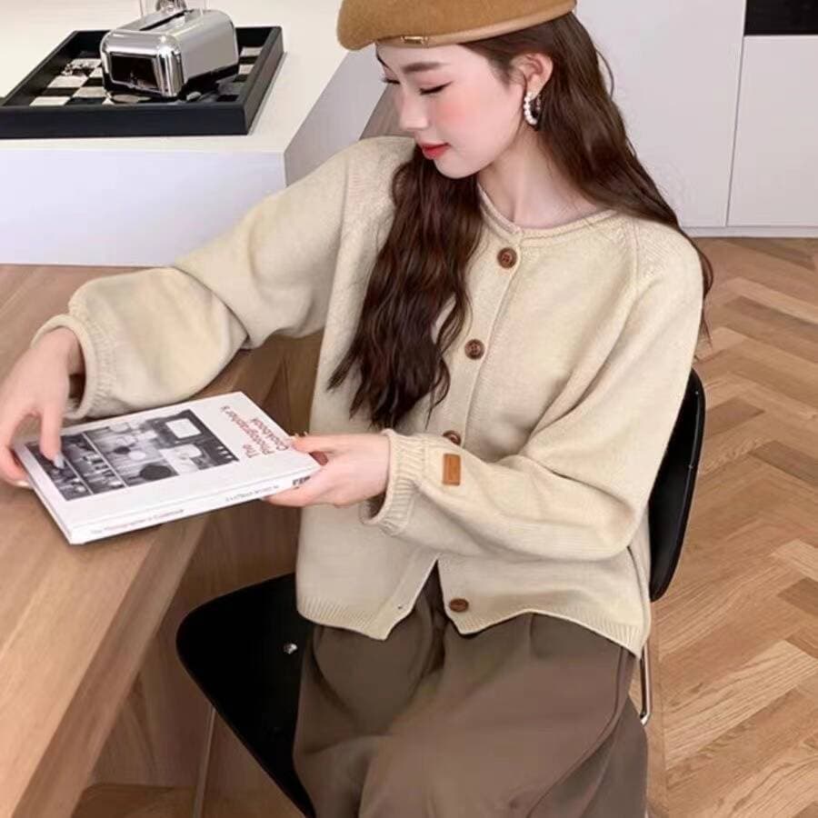 한국 스타일 미니멀리즘 레트로 볼륨 측면 단추 스웨터 오픈 가디건 여성 루즈핏 캐주얼 다용도 삽입 어깨 소매 니트 재킷 가을 겨울 상세 이미지 5