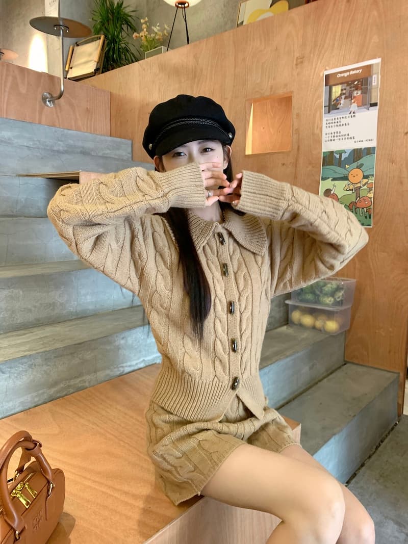 한국 새로운 폴로 칼라 꽈배기 소뿔 버클 니트 세트 두꺼운 스웨터 세트 투피스 세트 상세 이미지 7