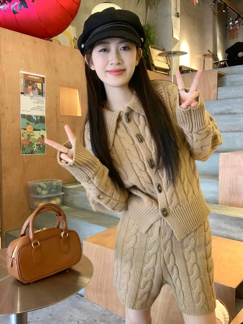 한국 새로운 폴로 칼라 꽈배기 소뿔 버클 니트 세트 두꺼운 스웨터 세트 투피스 세트 상세 이미지 11
