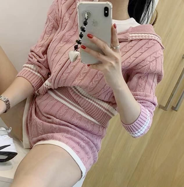 한국 동대문 가을 의상 새로운 외국 가스 꽈배기 스웨터 니트 스웨터 투피스 세트 여성 레저 반바지 세트 상세 이미지 9