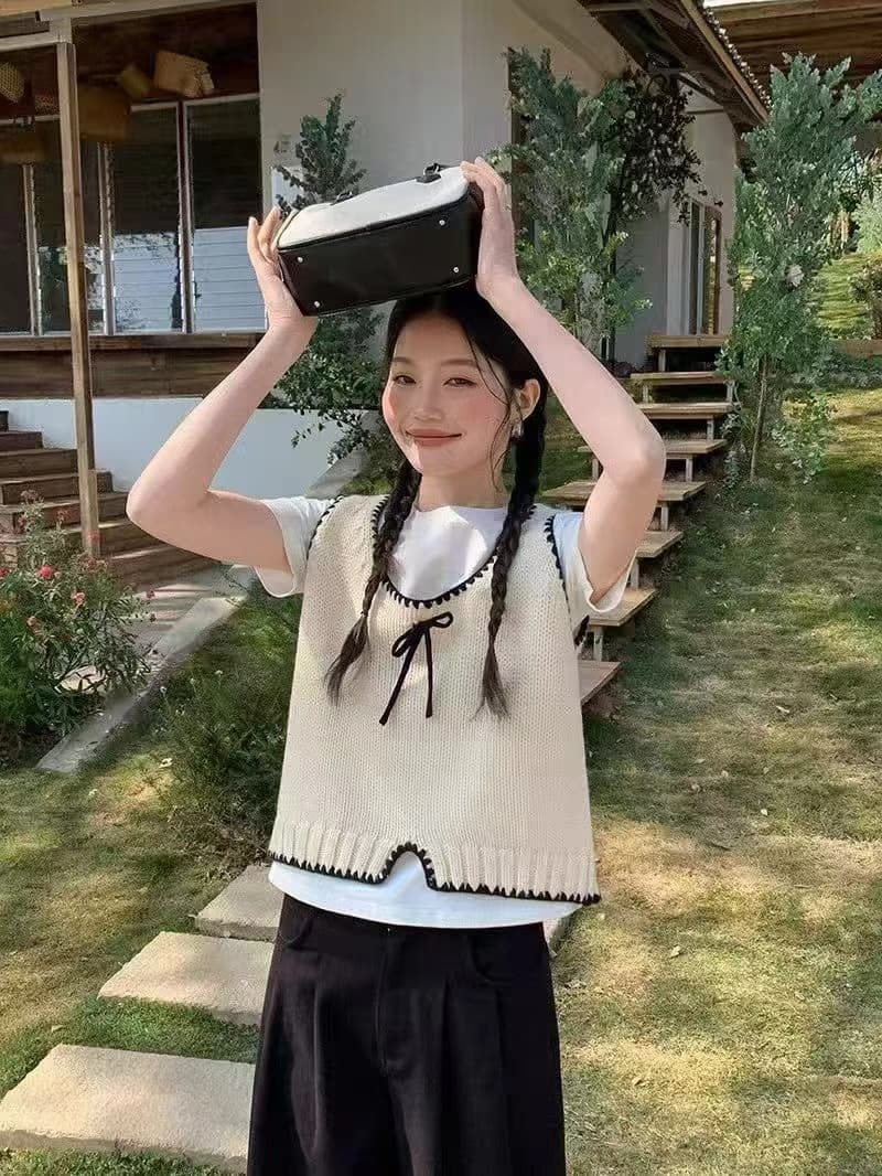 2026 년 가을 한 부서 달콤함 나비 매듭 조끼 라운드 넥 배색 니트 베스트 여성 짧은 스택 착용 기본 셔츠