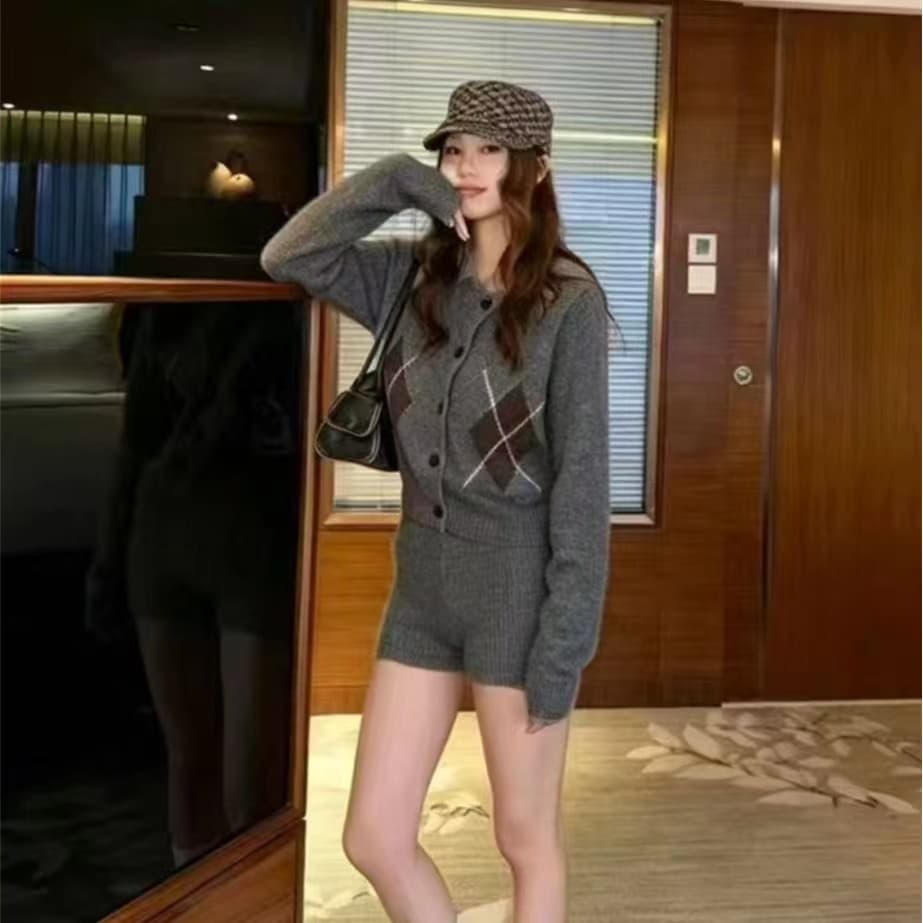 학원 스타일 레트로 폴로 칼라 다이아몬드 모양 그리드 니트 오픈 가디건 여성 패션 세트 하이웨이스트 타이트 스커트 반바지 상세 이미지 29