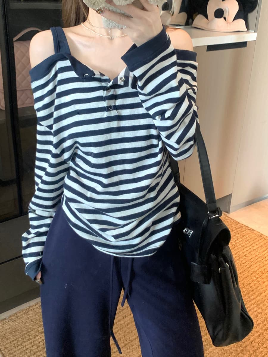 실사 봄 새로운 스트라이프 달콤한 매운맛 바람 오프숄더 긴팔 티셔츠 여성 페이크 레이어드 슬림해 보이는 캐주얼 느긋한 맨위 상세 이미지 3