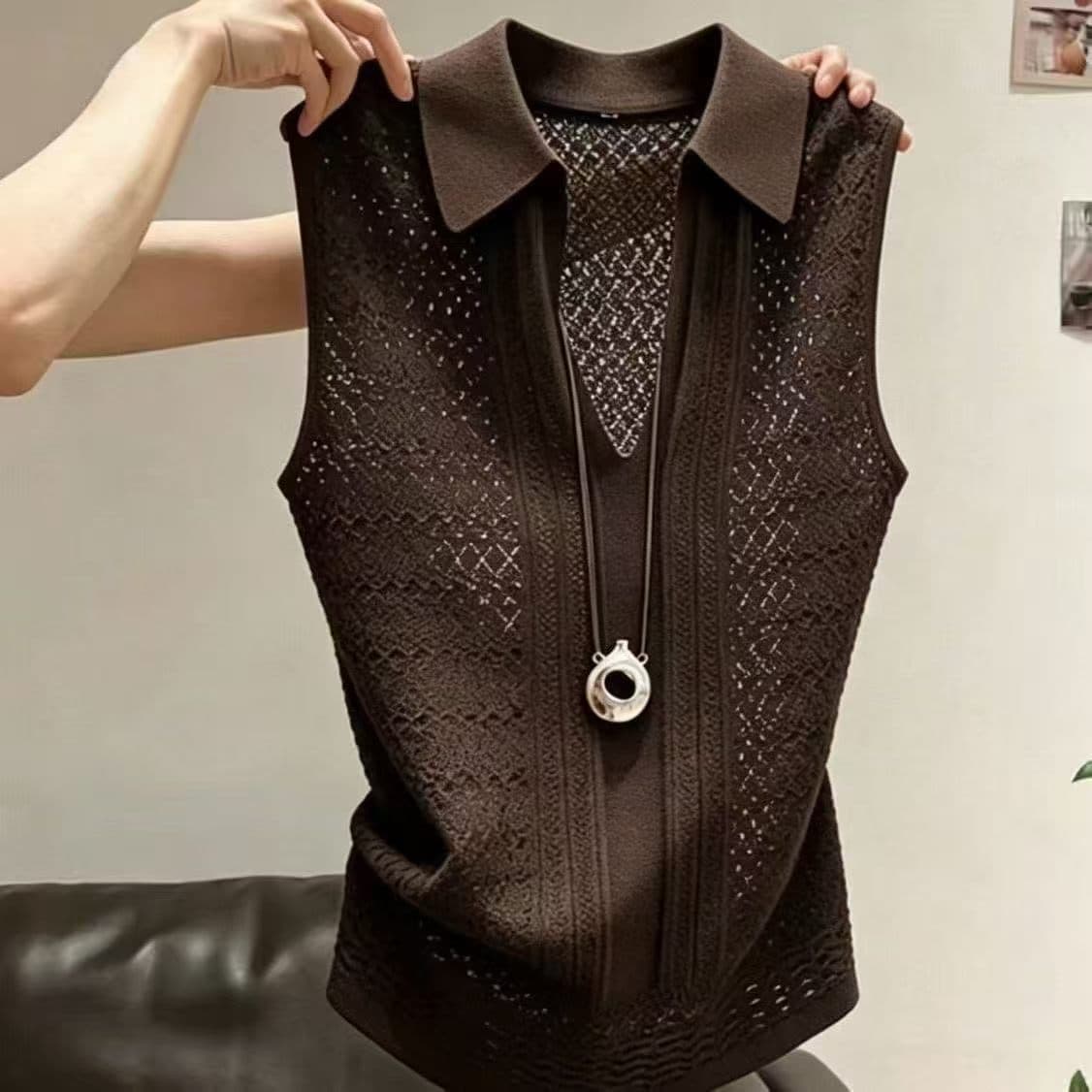 커피 색상 POLO 칼라 민소매 니트 조끼 여성 여름 유럽 상품 레트로 프랑스식 몸매 가꾸기 슬림해 보이는 홀로우 아웃 다용도 맨위 이미지 5