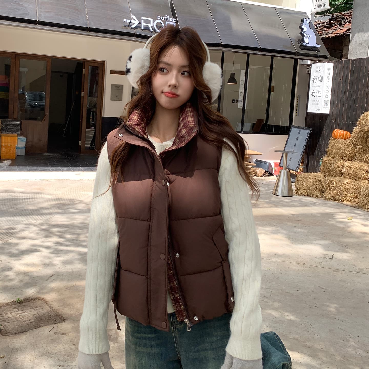 면 베스트 여성 코트 가을 겨울 2026 새로운 패션 쇼트 스타일 외출용 두꺼운 스탠드 칼라 민소매 조끼 조끼 이미지 3