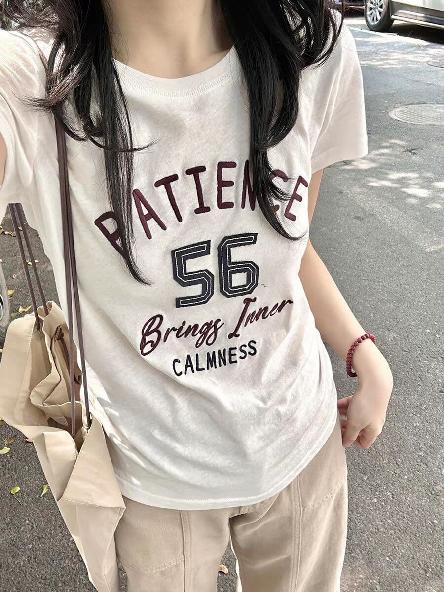 원본 광저우 원단 눈꽃 면 자수 네리 가게 천 한 부서 화이트 알파벳 반팔 여성 상세 이미지 2