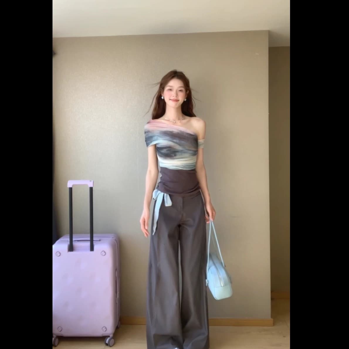 예술 헤일로 염색 그라데이션 망사 작은 대중 디자인 센스 섹시함 품격 다용도 패치워크 고유 한 아름다운 오프숄더 티셔츠 상세 이미지 2