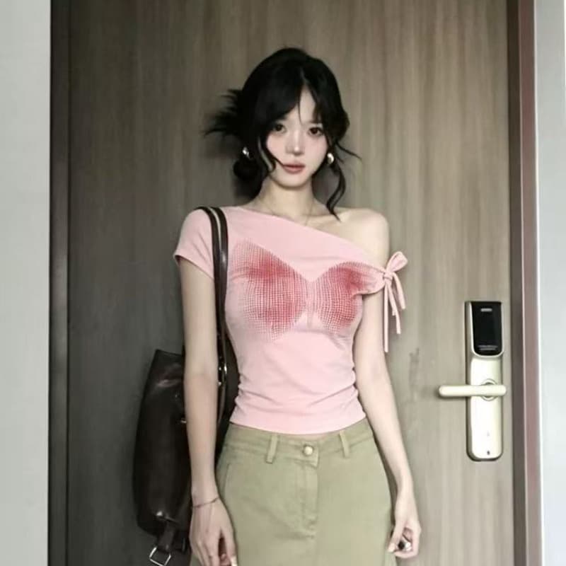 달콤함 소녀 바람 헤일로 염색 나비 프린트 비스듬한 어깨 반팔 티셔츠 여성 여름 몸매 가꾸기 스트랩 슬림해 보이는 디자인 맨위 이미지 2