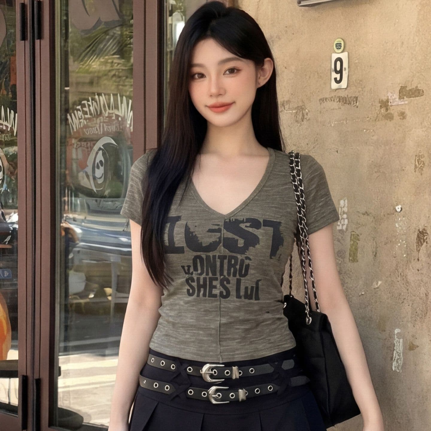 경관 그림 핫걸 순수한 욕망 한국 스타일 패션 V넥 알파벳 반팔 티셔츠 여름 고급 슬림해 보이는 다용도 맨위 이미지 2