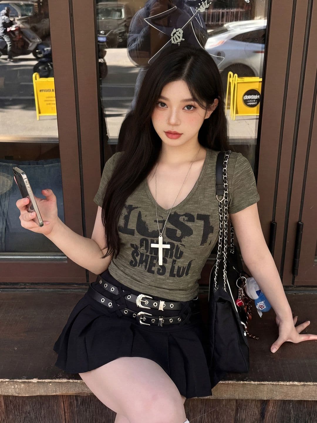 경관 그림 핫걸 순수한 욕망 한국 스타일 패션 V넥 알파벳 반팔 티셔츠 여름 고급 슬림해 보이는 다용도 맨위 상세 이미지 3