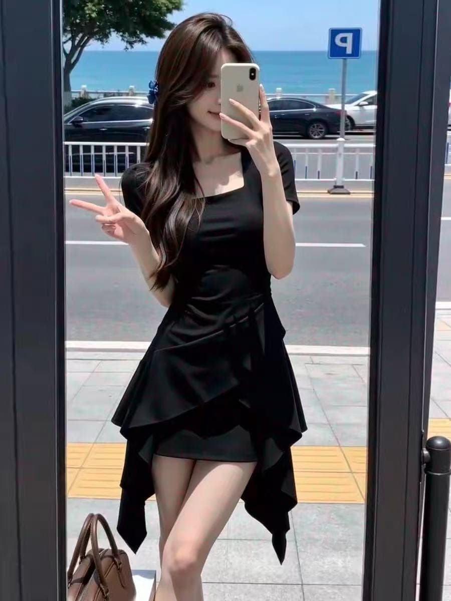 프랑스식 그는 벤 바람 검정색 점프 슈트 치마 여름 고급 센스 품격 허리 수축 불규칙 밑단 디자인 센스 미니 스커트 이미지 2