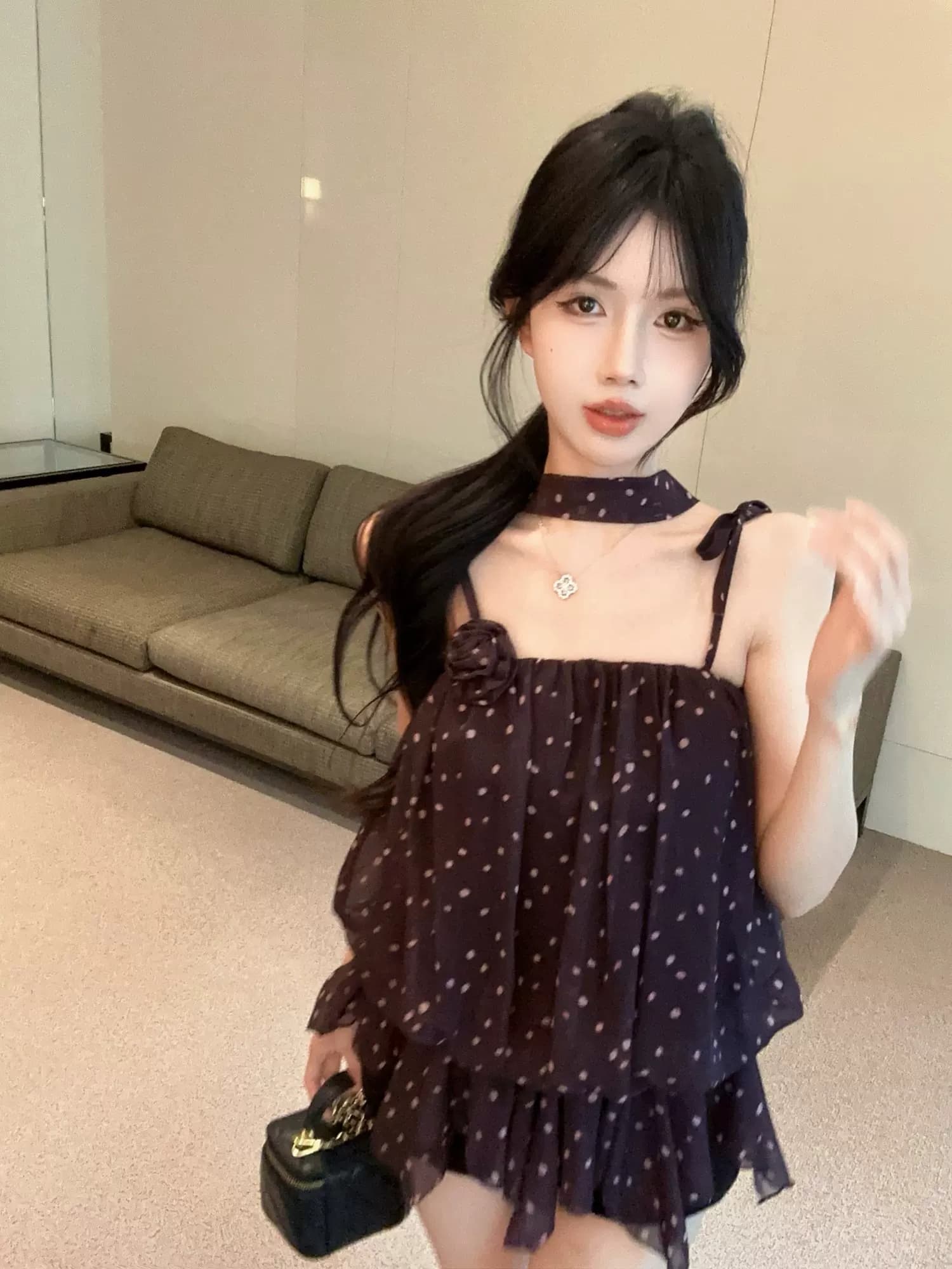 순수한 욕망 달콤함 이슬 쇄골 도트 무늬 캐미솔 루즈핏 슬림해 보이는 표지 고기 싱글 착용 작은 셔츠 민소매 Chic 맨위 여성 이미지 3