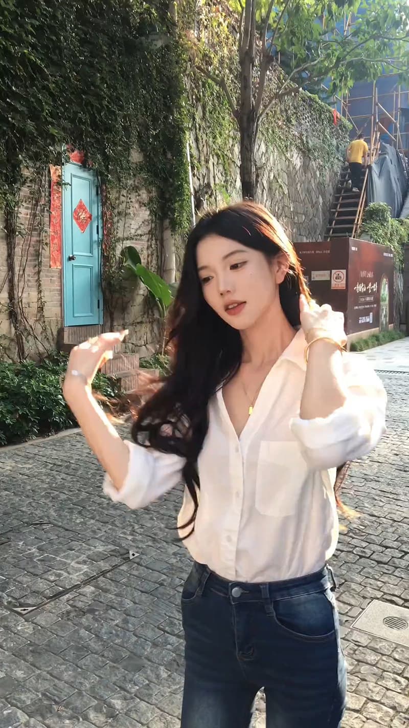 경관 그림 정가 패션 품격 여성 가을 프랑스식 캐주얼 화이트 POLO 칼라 긴팔 셔츠 슬림해 보이는 이미지 4