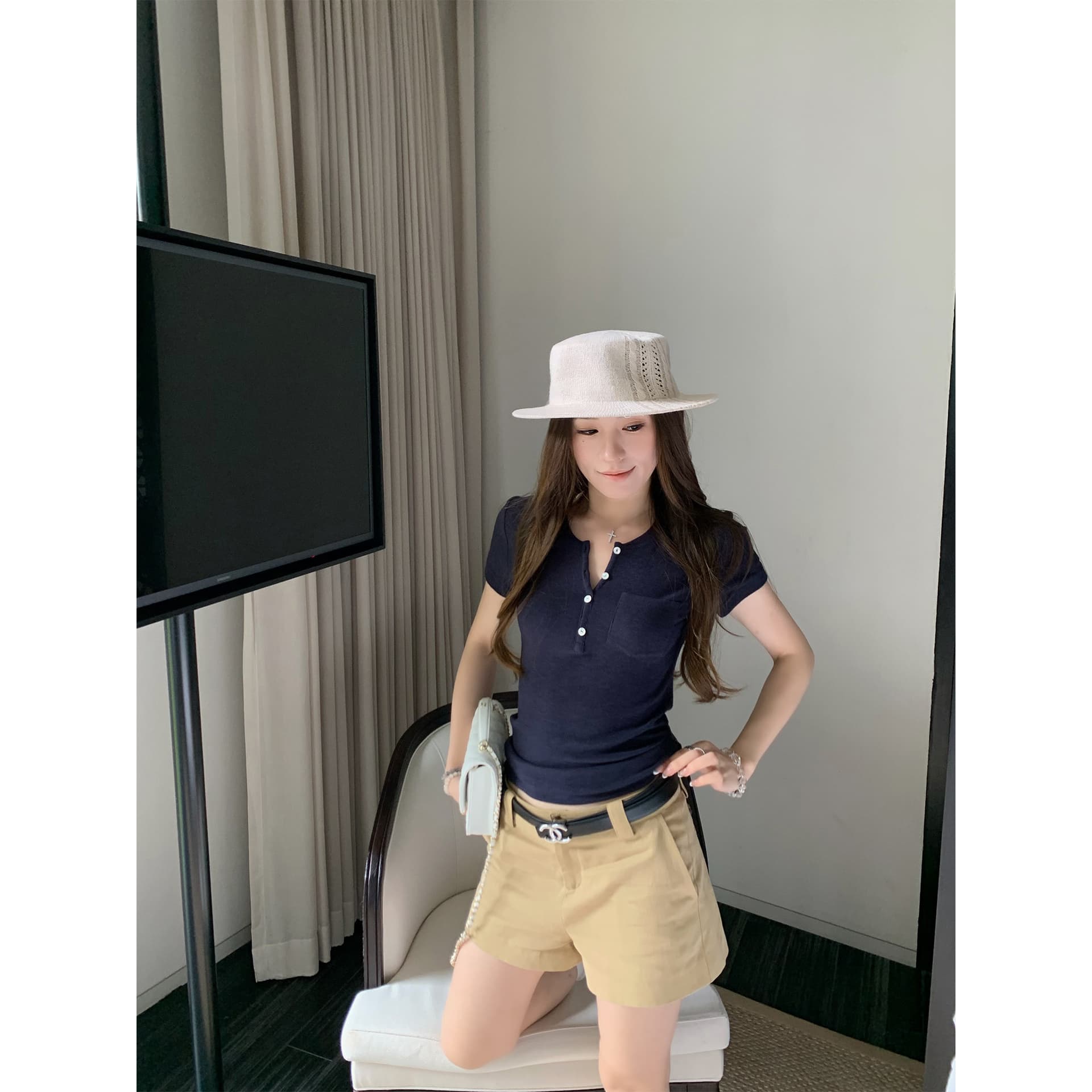 자몽 제나라 인력 한 조각 화이트 헨리 칼라 반팔 티셔츠 여성 한 부서 다용도 여름 몸매 가꾸기 쇼트 스타일 맨위 이미지 2
