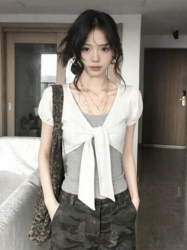 260 그램 1 1 인 면 페이크 레이어드 도트 무늬 V넥 반팔 여름 스트랩 비틀림 긍정적 인 어깨 디자인 맨위 상세 이미지 3