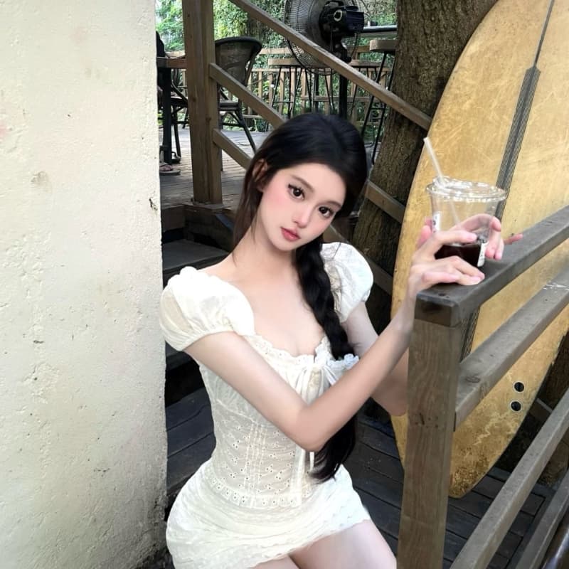 화이트 홀로우 아웃 광장 칼라 거품 소매 레이스업 반팔 여성 셔츠 여름 나비 매듭 레이스 레이스 쇼트 스타일 맨위 이미지 4