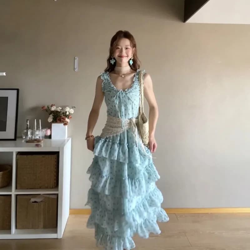 여름 해변가 휴가 바람 파란색 꽃무늬 멜빵 여성 드레스 한국 스타일 달콤함 신선함 품격 허리 수축 케이크 드레스 이미지 5