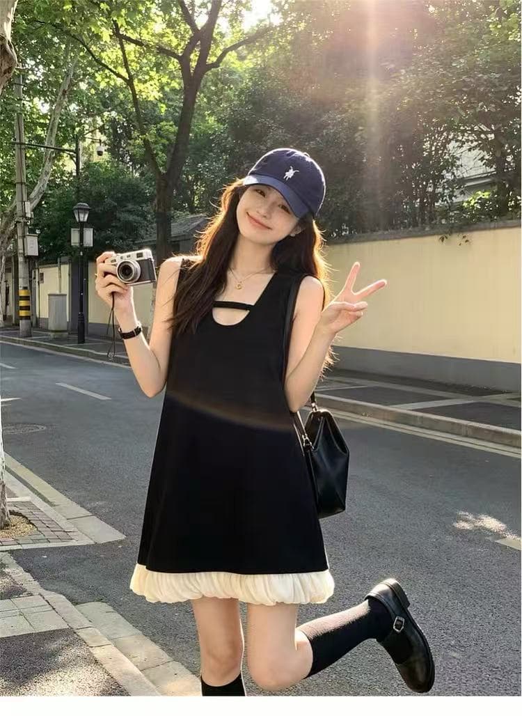 2026 여름 새로운 디자인 센스 작은 검은 드레스 여성 한 부서 민소매 조끼 스커트 적게 연령 한 마디 꽃밭 점프 슈트 치마 상세 이미지 8