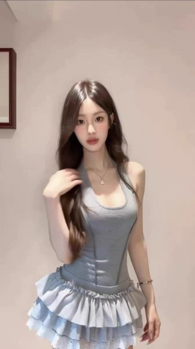 회색 행침 목 몸매 가꾸기 슬림해 보이는 케이크 드레스 여름 새로운 순수한 욕망 바람 핫걸 허리 수축 민소매 쇼트 스타일 여성 드레스 상세 이미지 2