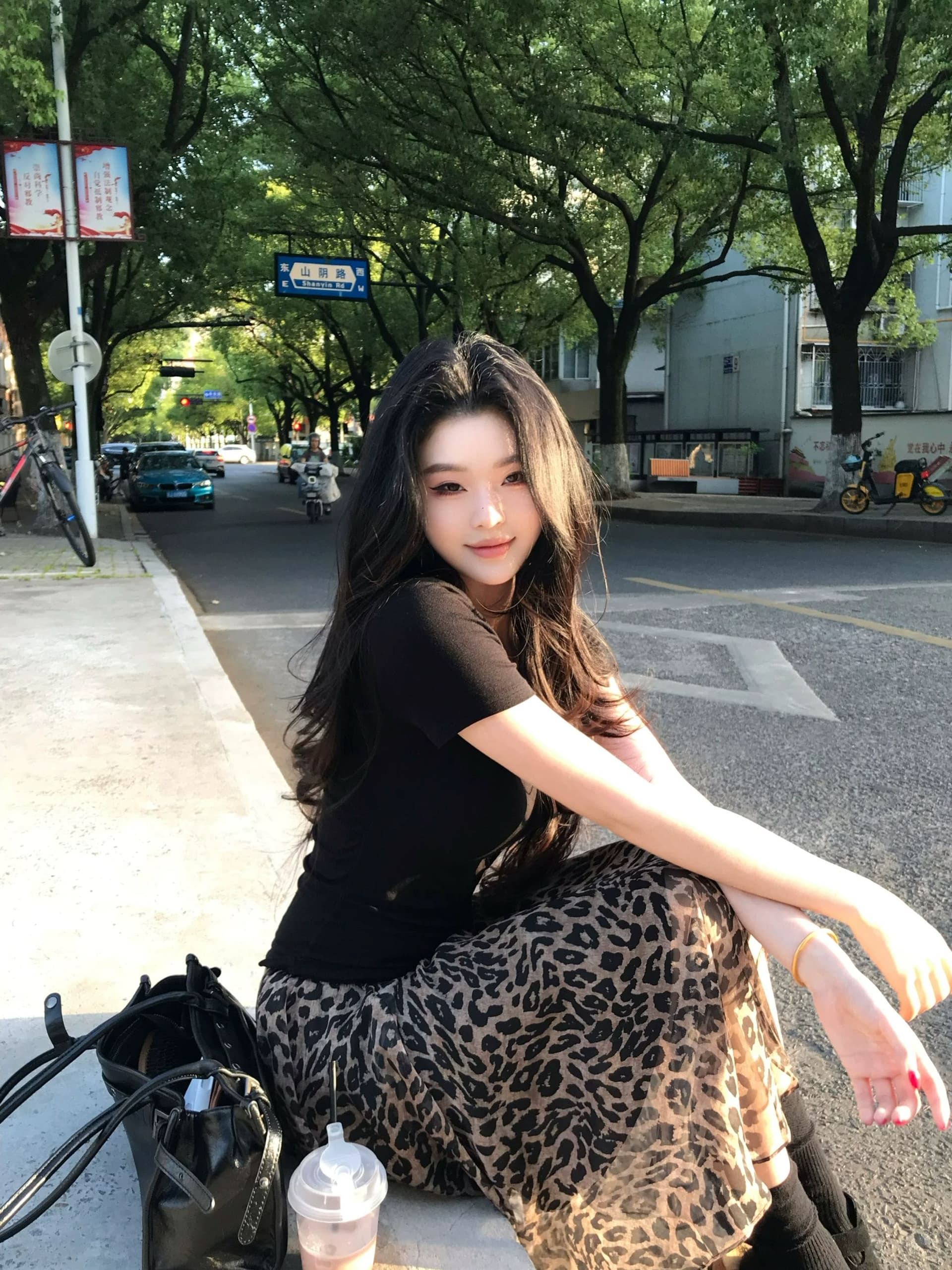 여름 켜기 새로운 2026 새로운 불규칙 레오파드 무늬 치마 한 마디 반신 스커트 우아한 Tulle 비스듬한 자르다 레트로 슬림해 보이는 치마 상세 이미지 5